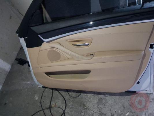 Bmw 520 F10 Sağ Ön Kapı Döşemesi Hatasız Orjinal Çıkma