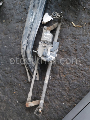 VOLKSWAGEN JETTA CAM SİLGİ MOTORU ÇIKMA PARÇA
