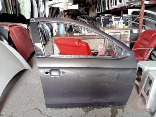 Citroen C elysee çıkma ön sağ kapı
