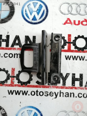 8P4809589 audi a3 sportback 2008 bagaj bağlama kancası sağ