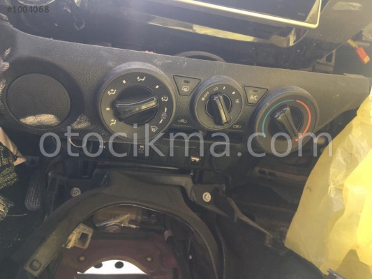 TOYOTA HİLUX REVO KLİMA PANELİ