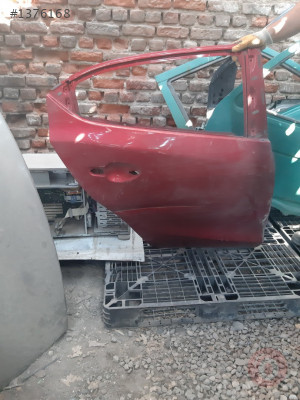 MAZDA 3 SD 14-18 SAĞ ARKA KAPI SEFALILAR OTO CIKMA
