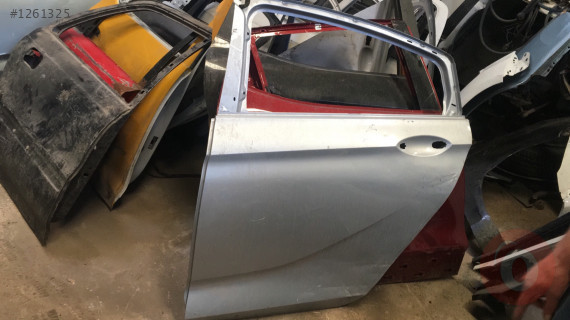 Fiat egea sol arka kapı çıkma orjinal