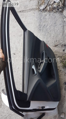 Ford Focus 2015-18 Sağ ön kapı döşemesi hatasız orjinal çıkm