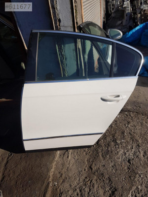 woswagen passat b6 sol arka  kapı beyaz orjinal hatasız