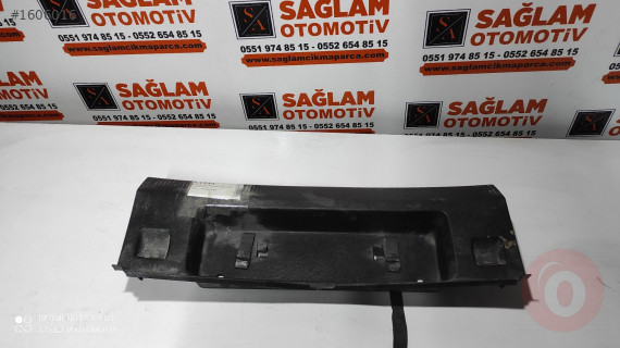 VW JETTA ÇIKMA  ARKA BAĞAJ KİLİT KAPLAMASI OEM; 1K5863485