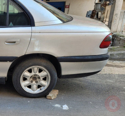 Opel Omega B sol arka Çamurluk