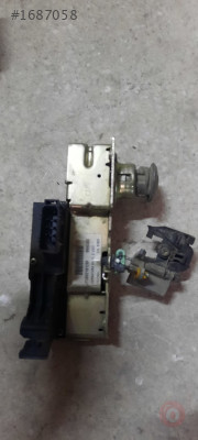 Ford connect sağ ön kapı kilit çıkma orjinal