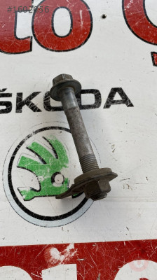 toyota corolla 2008 ön şanzıman alt kulağı vidası