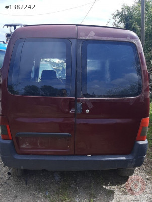 2000 model peugeot partner 1.9 dizel çıkma dolu bagaj kapağı