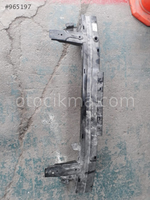 Hyundai i20 ön tampon demiri