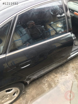 Hatasız A6 sağ arka kapı