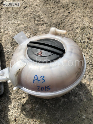 Audi A3 15-18 Radyatör su bidonu hatasız orjinal çıkma
