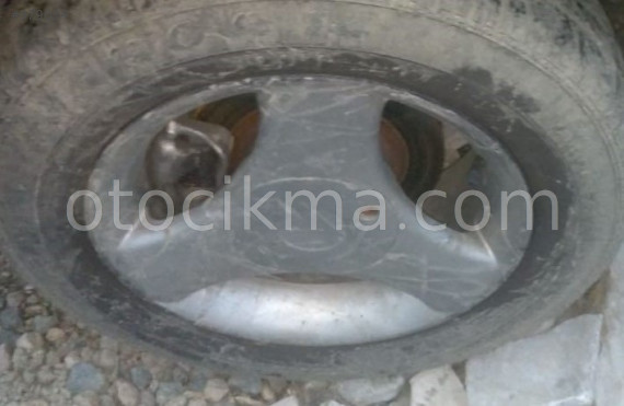 1996 model fiat tempra station 1.6 çıkma çelik jant
