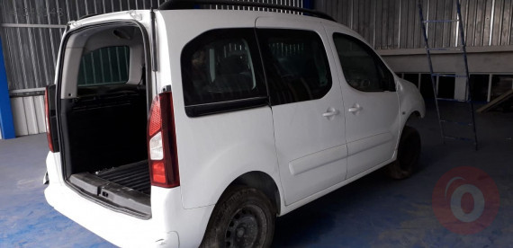 PEJO  PARTNER  TEPEE  KAPI   LİDER PEUGEOT