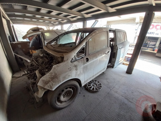 Ford B Max 1.6 Benzinli Otomatik komple Arka Orjinal Çıkma