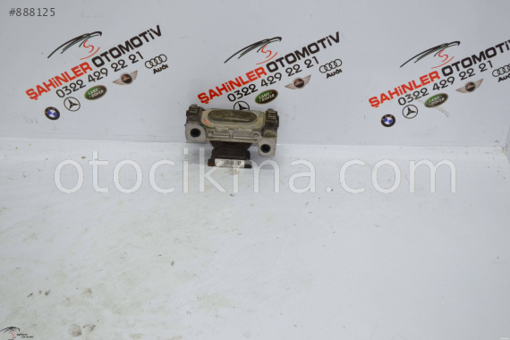 2013 2016 MERCEDES CLA SERİSİ C117 SOL ÖN MOTOR KULAĞI