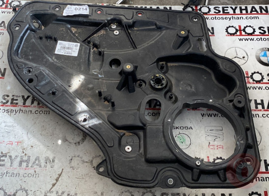 5J4839729J vw golf 6 sol arka kapı panosu cam krikosu