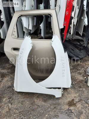 HYUNDAİ   İ20  SAĞ  SOL  ÇAMURLUK