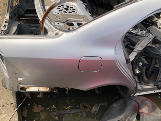 Mercedes W211 Arka Çamurluk Hatasız Orjinal Çıkma