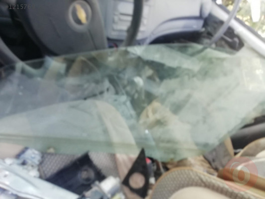 chevrolet aveo t250 çıkma sol ön kapı camı.