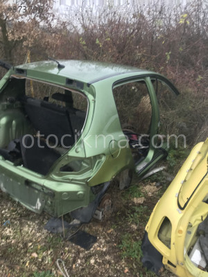 PEUGEOT 307 KESME SAĞ ARKA ÇAMURLUK GÜÇMANLAR OTO