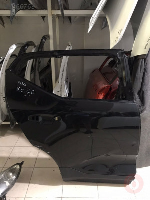 VOLVO XC 40 SAĞ ARKA KAPI ORJİNAL ÇIKMA