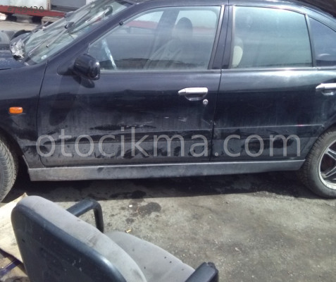 2000 NİSSAN PRİMERA 1.8 SOL YAN PANEL ÇIKMA.