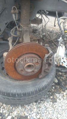 renault laguna 1 çıkma sağ taşıyıcı porya kaliper