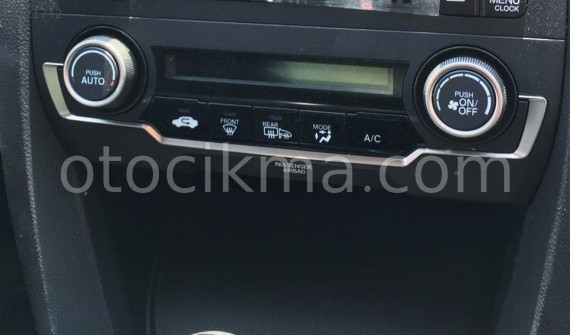2018 HONDA CİVİC ORİJİNAL OTO TEYP.