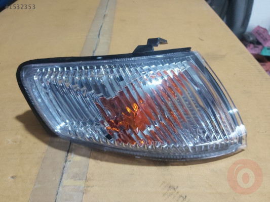 MAZDA 626 1998 - 2001 SAĞ SİNYAL LAMBASI