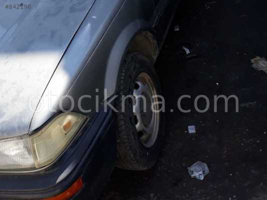 KOMPLE ÇIKMA 1992 TOYOTA COROLLA SOL ÖN JANT LASTİK.