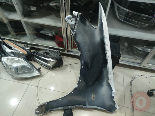 Mitsubishi ASX Sol Ön Çamurluk Beyaz