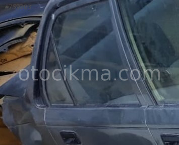 1992 TOYOTA COROLLA HATASIZ SAĞ ARKA KAPI CAMI.