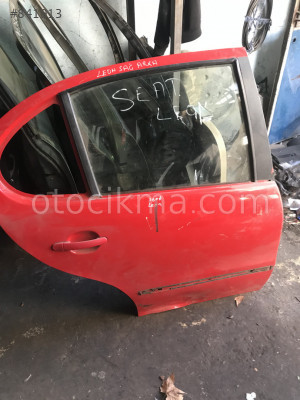 SEAT LEON SAĞ ARKA KAPI GÜÇMANLAR OTO