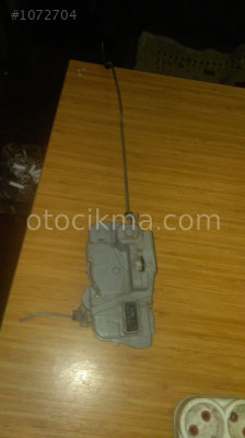 peugeot 306 çıkma sol ön kilit