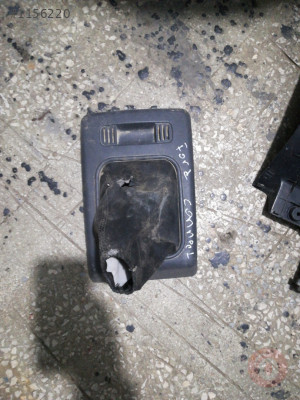 Ford connect vites konsolu