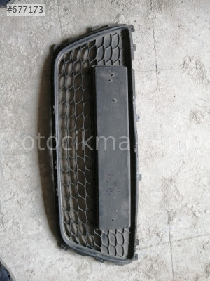 Hyundai i30 çıkma ön Tampon orta Izgara