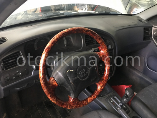Elantra göğüs çıkma temiz