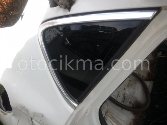 OPEL ASTRA J HB SAĞ ARKA KELEBEK CAMI