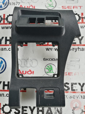 55480-12070 Toyota corolla 08 göğüs direksiyon yan kaplaması