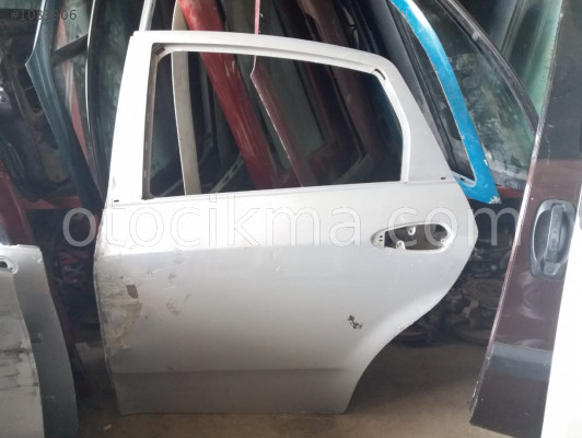 ORJİNAL ÇIKMA FIAT LİNEA SOL ARKA KAPI