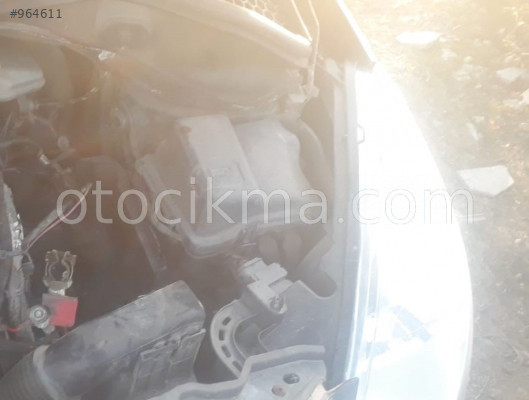 2009 model peugeot 207 1.4 benzinli çıkma iç sigorta kutusu