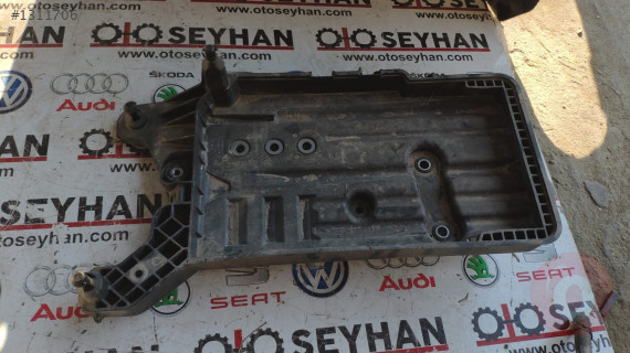 5QF915331 vw tiguan 2017 akü yuvası