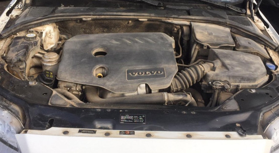 VOLVO S80 HATASIZ MOTOR İÇİ TESİSAT.