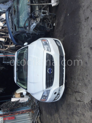 VOLVO S80 ORİJİNAL KESME ÖN KASA.