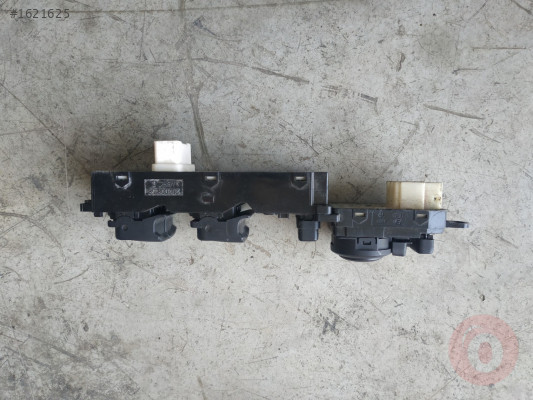 Hyundai i20 cam anahtar