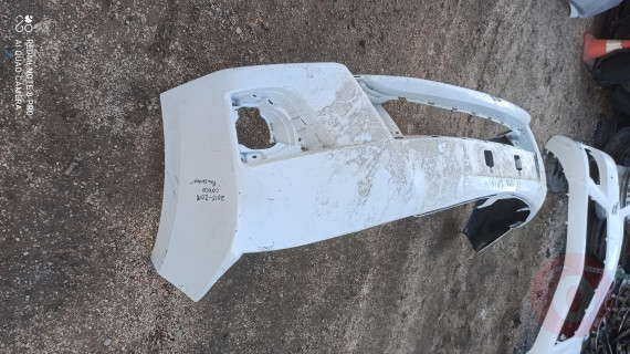 Toyota Corolla ön tampon
