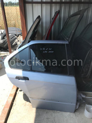 BMW E36 3.18  SAĞ ARKA KAPI ÇIKMA PARÇA