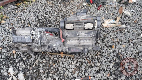 VOLKSVAGEN JETTA KALORİFER KAZANI